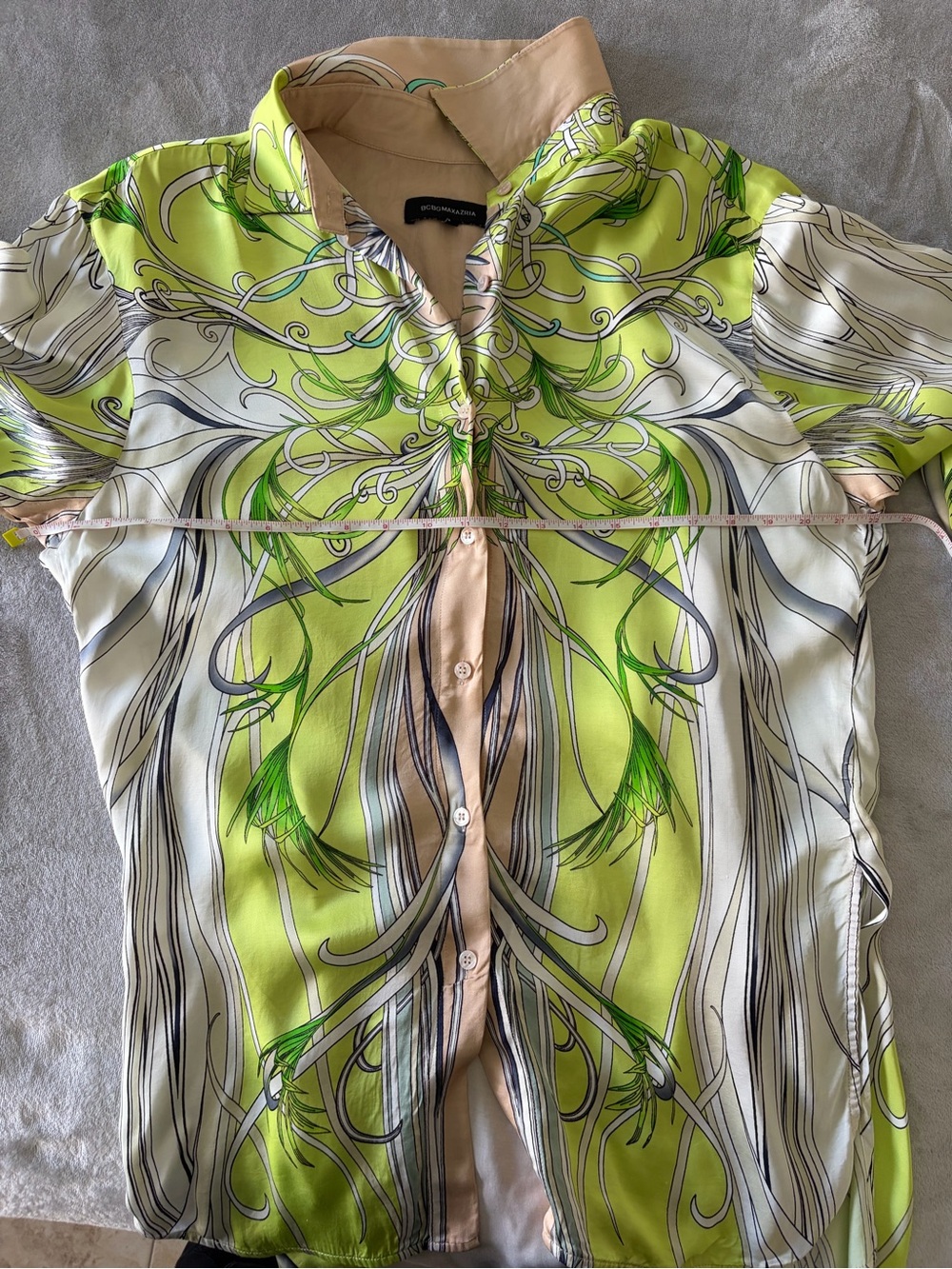 BCBG MAX AZRIA Vibrant Green & Cream Print Button-Up Blouse